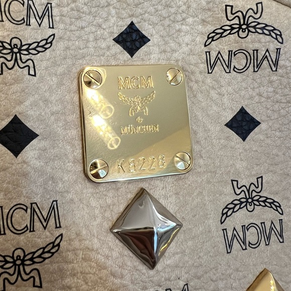 MCM Medium Studded Stark backpack - Picture 13 of 16